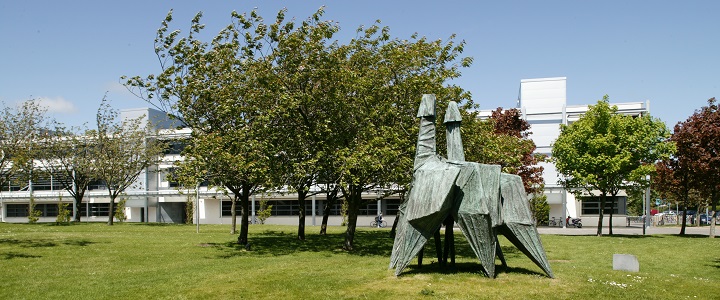 Athscr&uacute;duithe