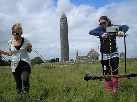 Mic L&eacute;inn Idirn&aacute;isi&uacute;nta