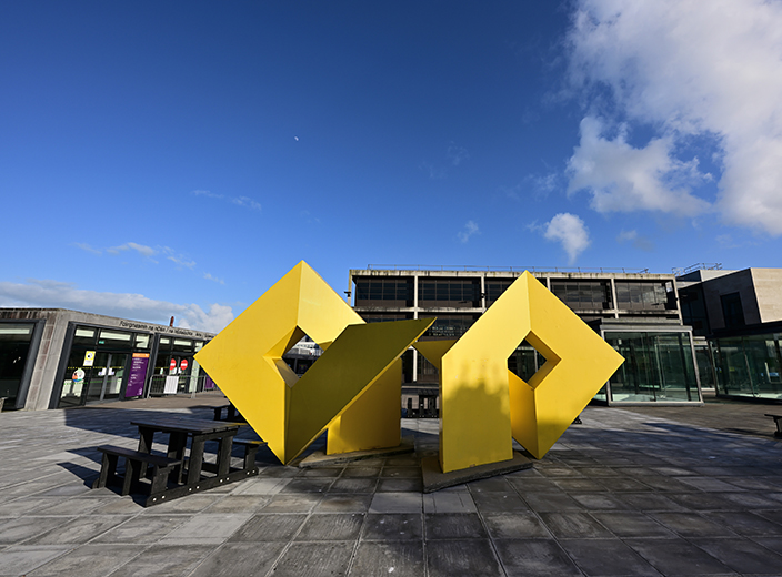 Fan i dTeagmh&aacute;il linn