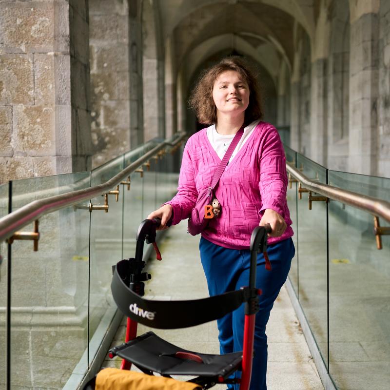 Comhionannas, &Eacute;ags&uacute;lacht agus Cuimsi&uacute;