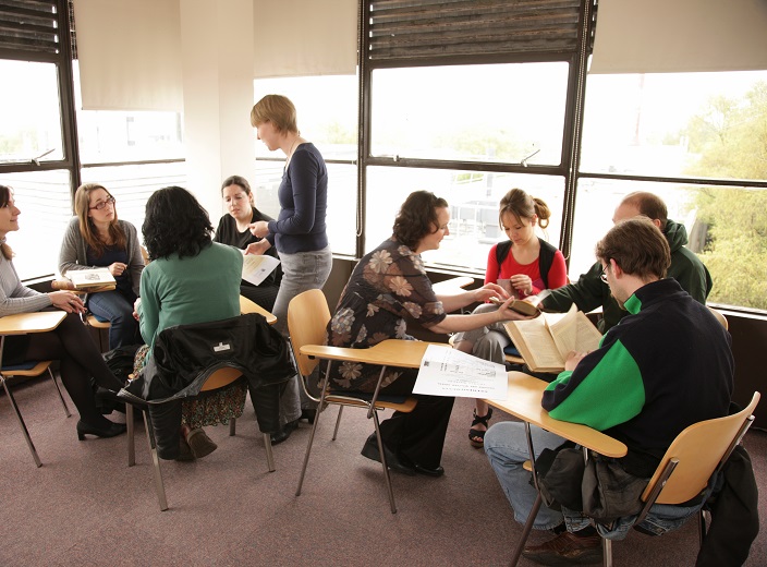 Taca&iacute;ochta&iacute; Pr&iacute;omhshrutha